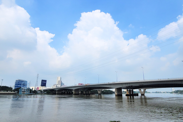 Cầu Sài Gòn là nút giao thông quan trọng của TP.HCM