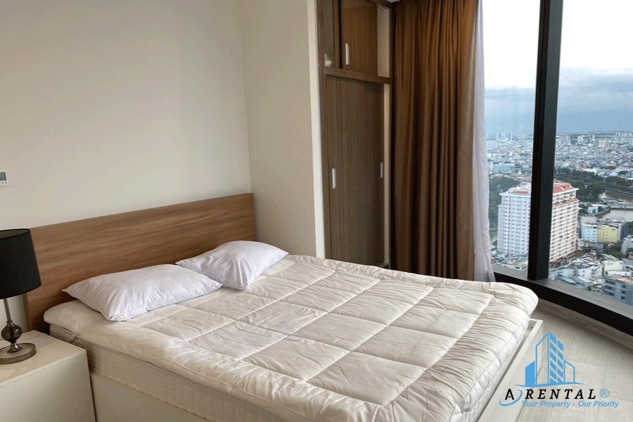 Căn hộ Vinhomes Golden River 2 phòng ngủ hiện đại, đầy đủ nội thất