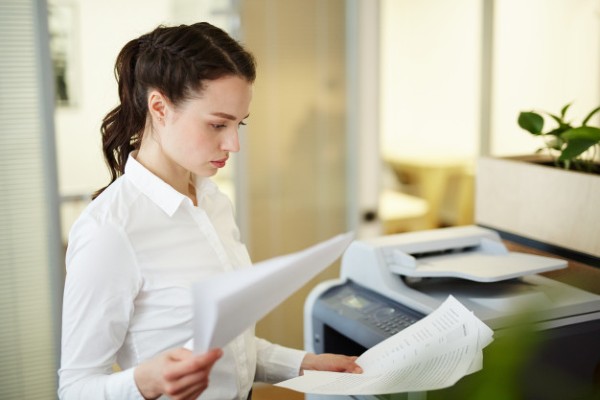 Máy in photocopy giúp cho công việc in ấn giấy tờ tiện lợi nhanh chóng