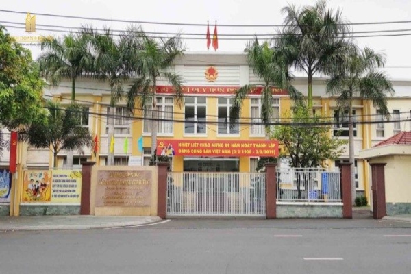 Hội Đồng Nhân Dân và Uỷ Ban Nhân Dân Thành phố Thủ Đức nằm tại số 168 đường Trương Văn Bang, phường Thạnh Mỹ Lợi.