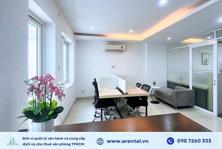 Cho thuê văn phòng có sẵn bàn ghế giá rẻ quận 7 diện tích 25m2. Không gian văn phòng trọn gói Quận 7 được setup sẵn (diện tích 25m2).